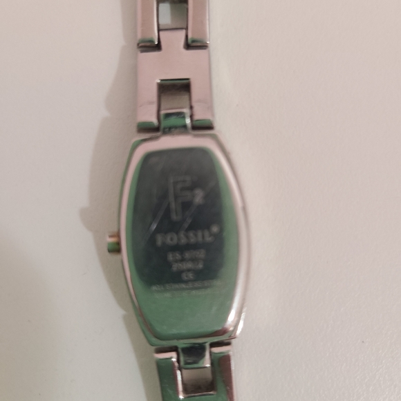 FOSSIL Wristwatch, Two-toned Vintage,Elegant, Simple Chic, Classic time piece - Picture 5 of 10